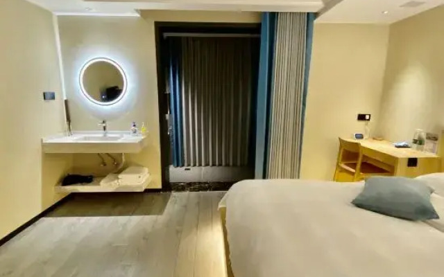Laojie Dayuan Hostel