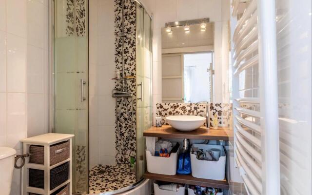 Charming Flat With Terrace 500m From The Beach