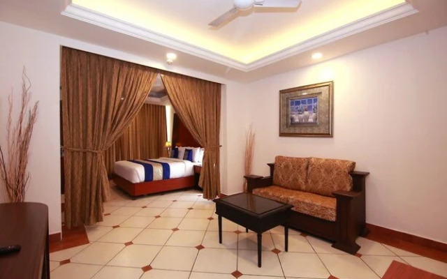 OYO 9954 Emarald Hotel