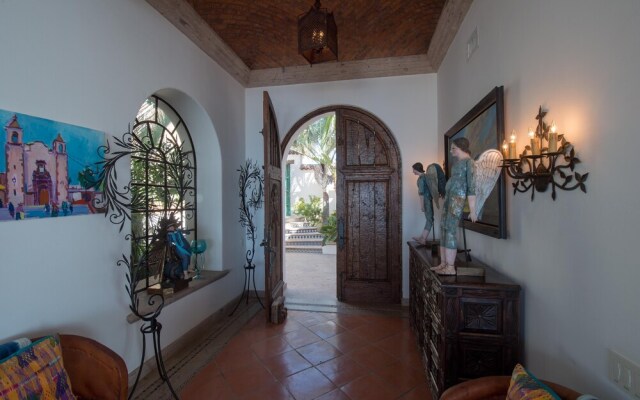 Sophisticated Cliffside Platinum Villa Turquesa 9BR Overlooking the Pacific