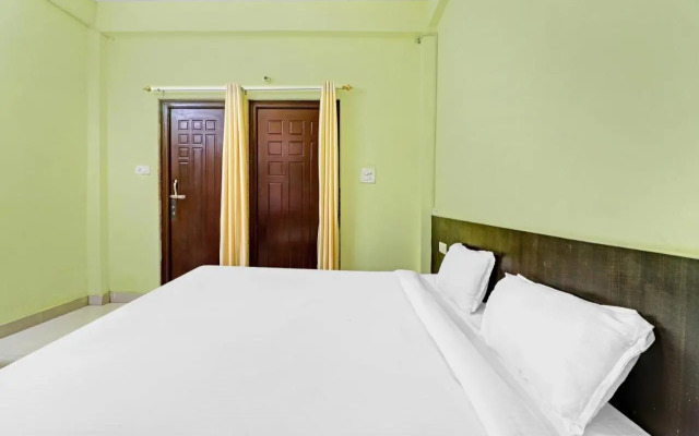 Pop 703878 Ag Yamuna Palace