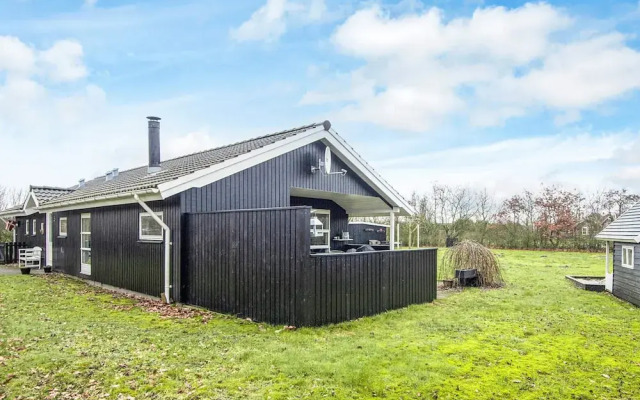 8 Person Holiday Home in Tarm-by Traum