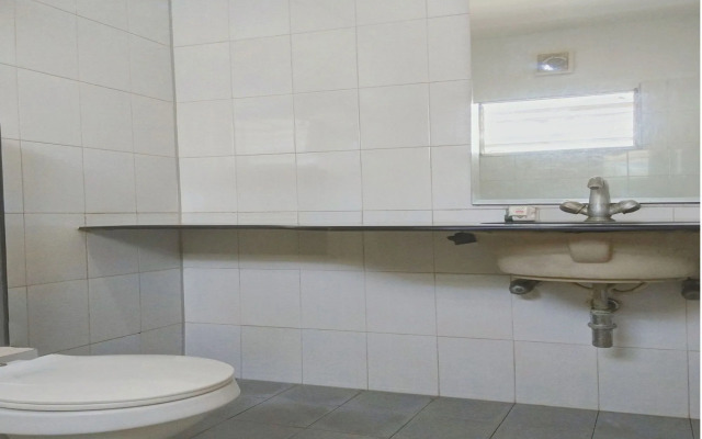 Hotel Rathod Suites By OYO Rooms