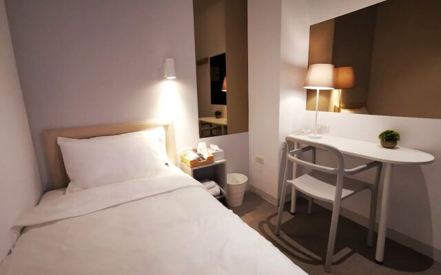 Bluewater Hotel Taoyuan