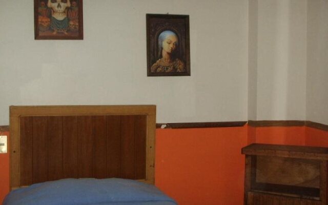 Hospedaje Del Campanero 19