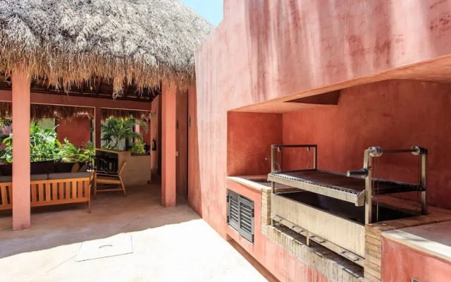 Vibrant Condo in Nature with Pool