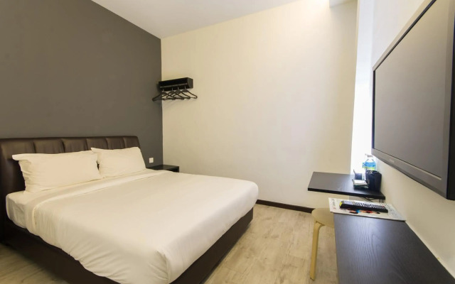 Sandy Hotel