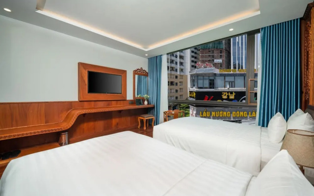 Monalisa Luxury Hotel