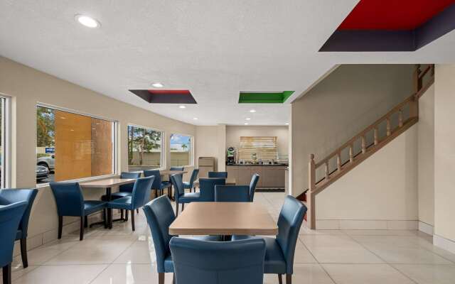 Quality Inn - Near Serenoa Golf Club