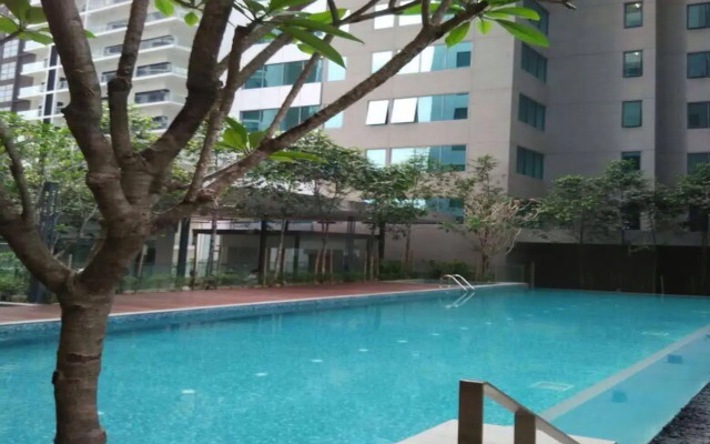 Summer Suites Studios