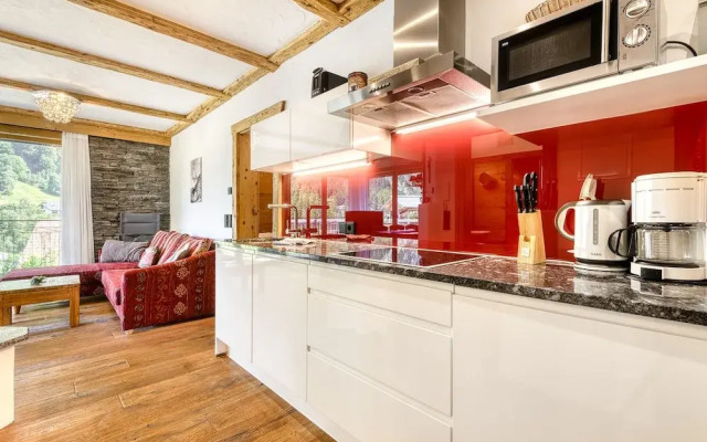 Uralp Royal by A-Appartments