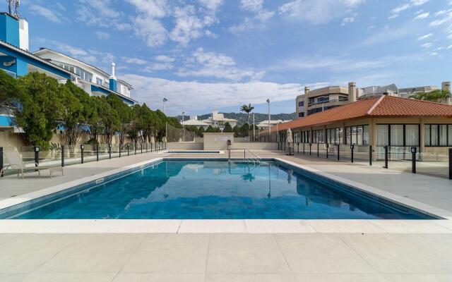 Apto c/piscina a 3min da praia dos Ingleses VIN204