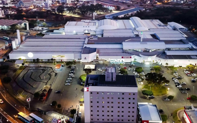 ibis Montes Claros Shopping