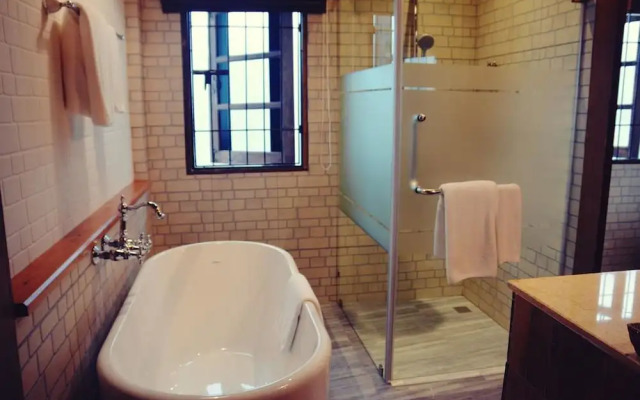 Sanae' Townhouse Chiang Mai