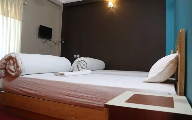 Hotel Young's Stupa