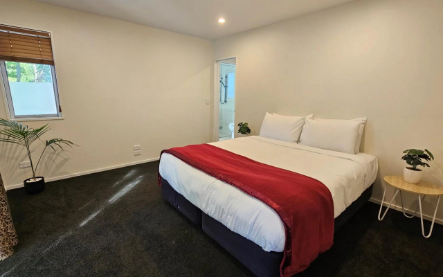 Azena Motels