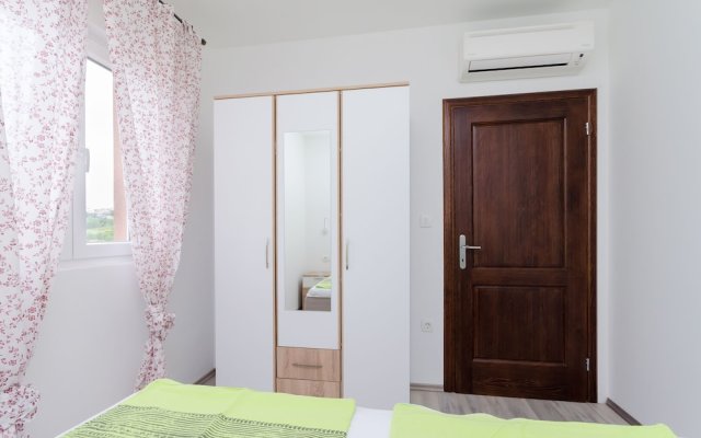 Apartments and Room Ljubica