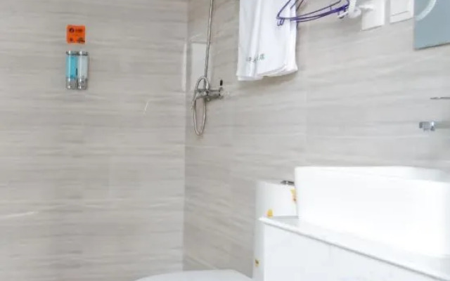 Hangfeng Hotel (Pinggu Dama Roundabout)