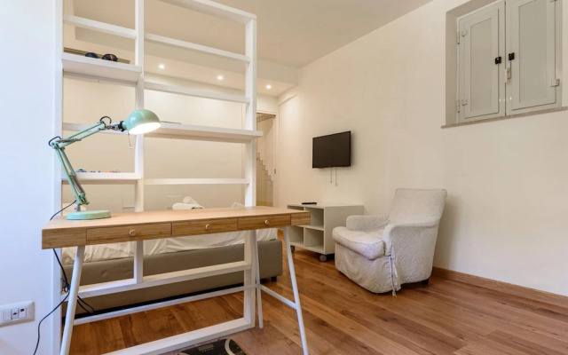 Via Annibale Caccavello 10 Primo Piano(No Front Desk Please Contact The Property 5 Days In Advance)
