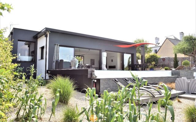 Home Le Clos Maric