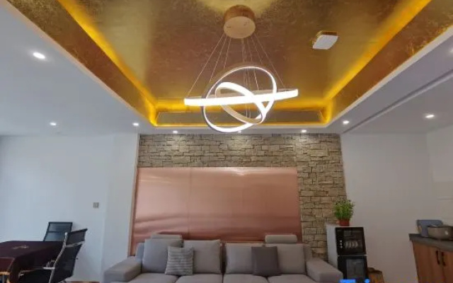 Xiangbo Bowen Travel has a mining homestay at home