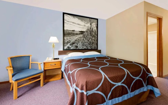 Super 8 by Wyndham Chariton