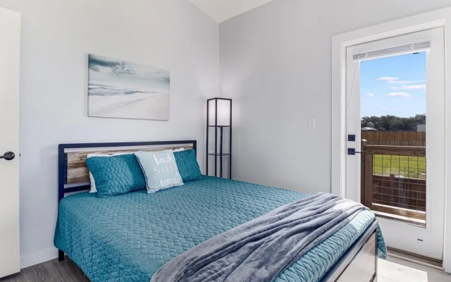 The Blue Flower 2 Bedroom Home