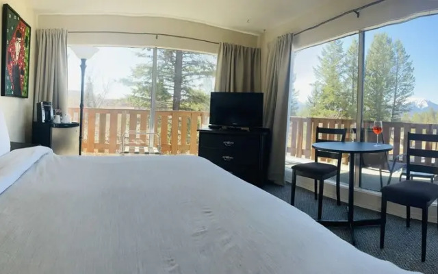 The Piccadilly Motel