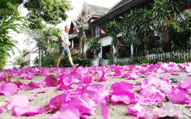 Wisdom Laos Hotel