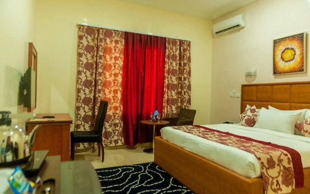 Sefcon Suites and Apartment