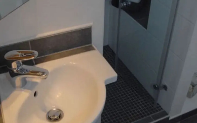 D Wilting in the House