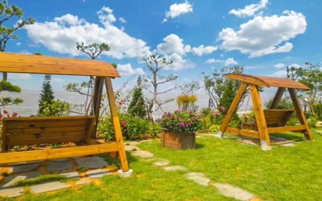 Ongjin Hue and View Pension