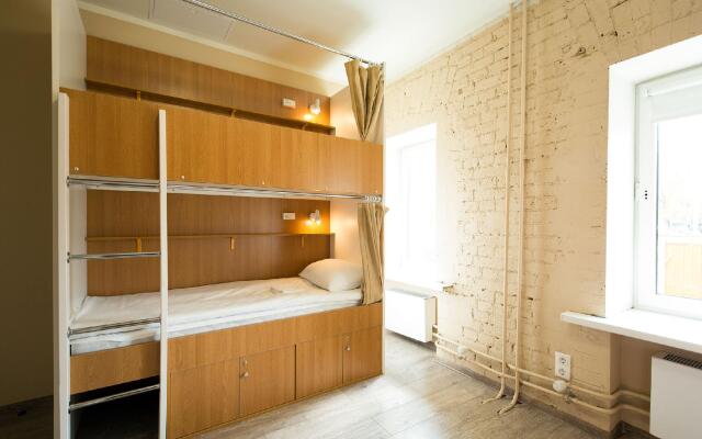 Makarov Hostel
