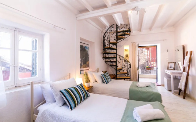 Nina's Traditional House by Estia