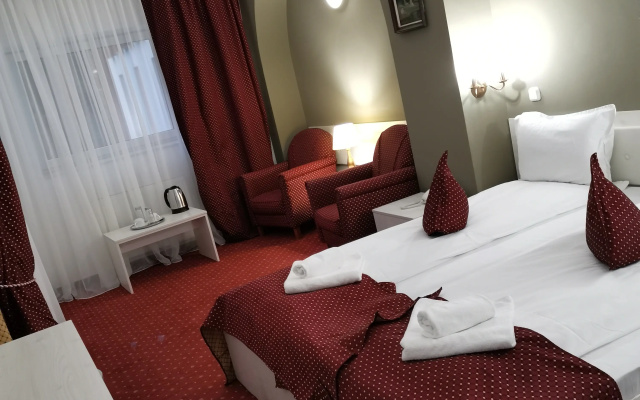 Hotel Miraj