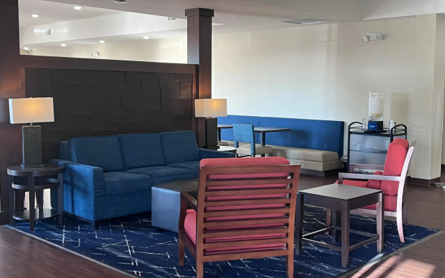 Comfort Inn & Suites