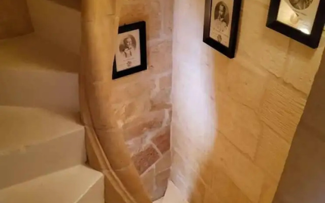 Valletta Ta' Golina Corner House