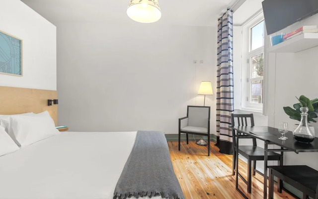 B.Places Apartments