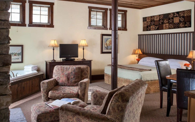 Inn at Lake Joseph