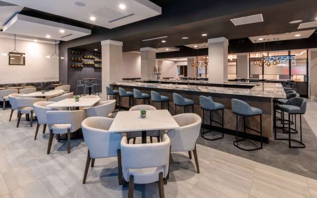 DoubleTree by Hilton Denver Cherry Creek