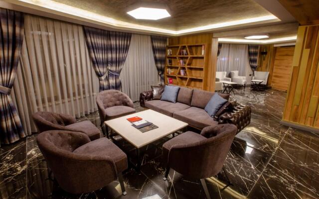 Kayhan City Hotel