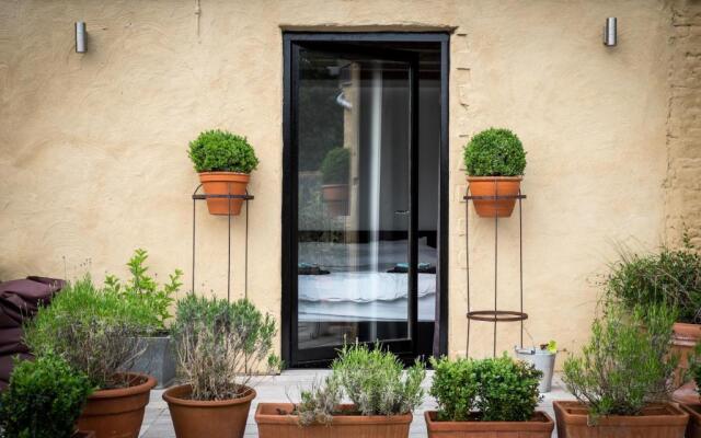 Csar Guest House