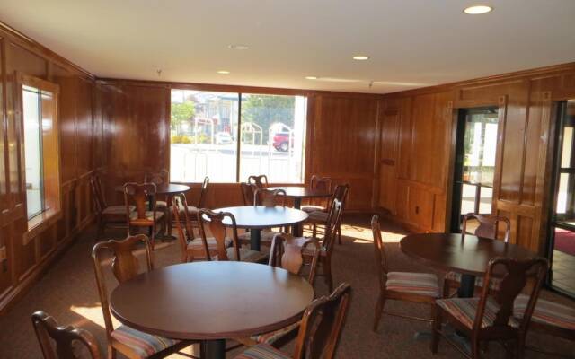 Bayside Hotel of Mackinac