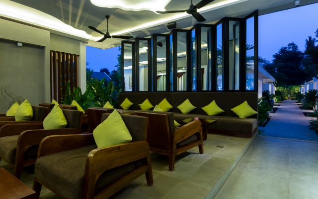 Lynnaya Urban River Resort