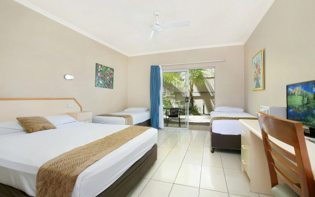 Hotel Tropiq