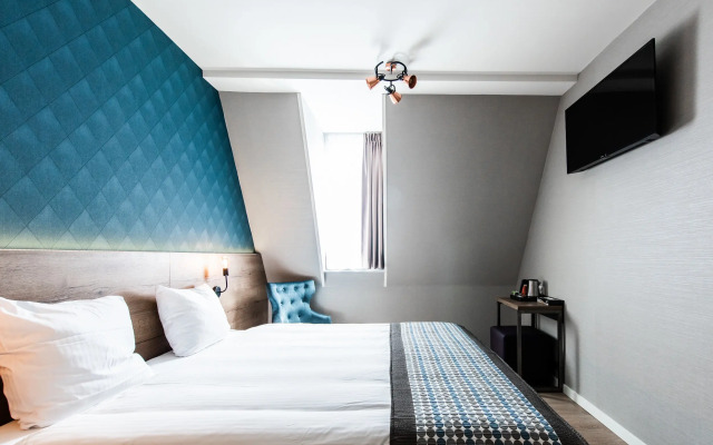 Melrose Hotel