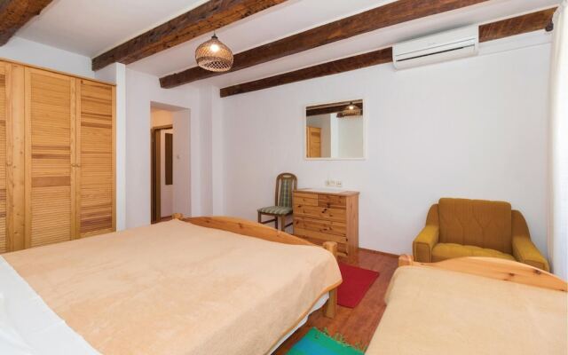 Nice Home in Preko With Wifi and 2 Bedrooms