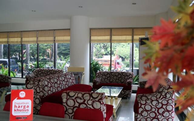 NIDA Rooms Ratulangi 17 Trans Studio