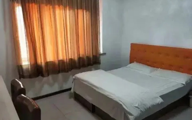 Pinghu fang yi hotel