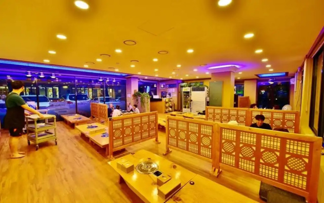 Gyeryongsan Donghaksa Toranga Pension